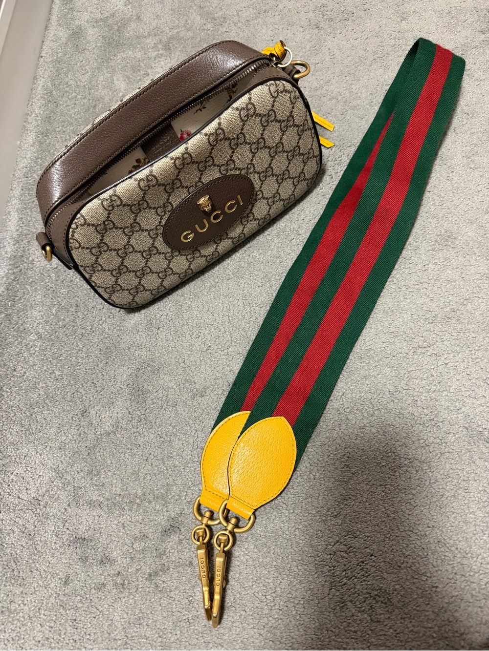 Gucci GG Supreme Canvas Crossbody with Green-Red Web Stripe - Picture 10 of 10